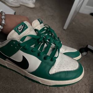 nike dunk low se